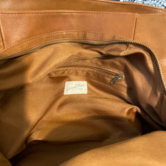 EXCELLENT CONDITION Universal Thread Brown Hobo Shoulder Bag - Super Roomy! - Picture 12 of 13